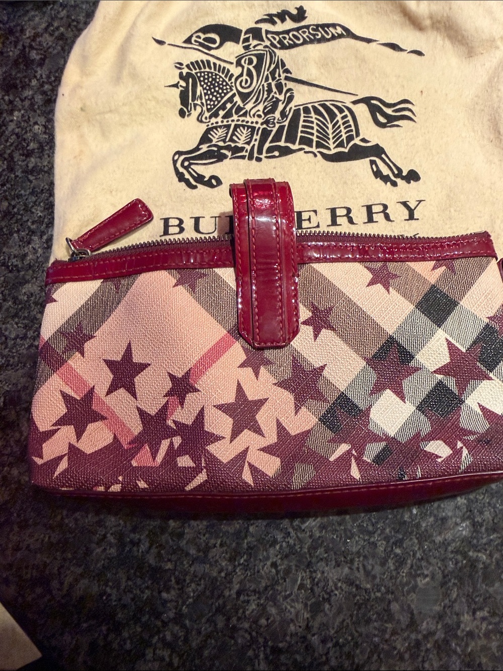 Burberry Burgundy/beige Nova Star-Print Wristlet Clutch - Picture 4 of 4